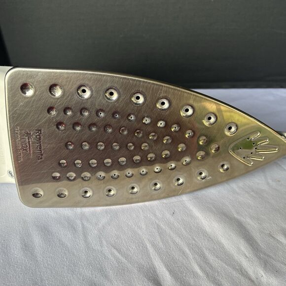 Rowenta Professional Luxe DM 880 Anti Drip Vertical Steam Clothing Iron Germany - Picture 5 of 6